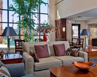 Staybridge Suites Palmdale By IHG - Palmdale - Oleskelutila