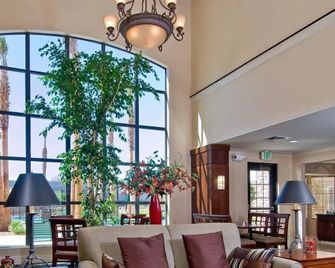 Staybridge Suites Palmdale By IHG - Palmdale - Lounge