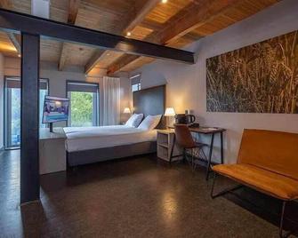 Luxurious Room in Historical Estate – Near Plopsa Indoor Coevorden - Coevorden - Habitación