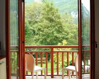 Residenza Arcobaleno - Tenno - Balkon