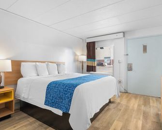 Atlantic Inn - Virginia Beach - Bedroom