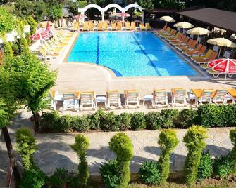 Natur Garden Hotel - Bitez - Pool