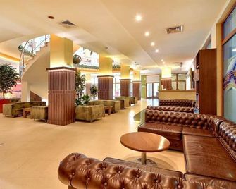 Mirabelle - Warna - Lobby