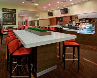 كورتيارد باي ماريوت روتشيستر - روتشيستر - مطعم