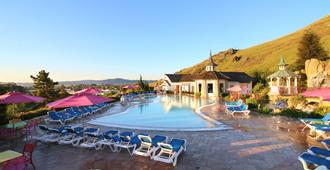 Madonna Inn - San Luis Obispo - Piscina