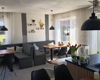 Pension Merkle - Ichenhausen - Essbereich