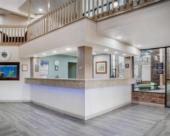 SureStay Plus Hotel by Best Western Greenwood - Greenwood - Reception