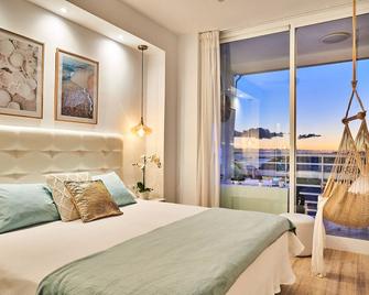 Sunset Beach Charming Apartment With Jacuzzi - Torremolinos - Habitación
