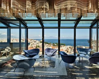 De Bonart Naples, Curio Collection by Hilton - Napels - Balkon