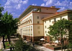 Lotte City Hotel Tashkent Palace - Tashkent - Edifício
