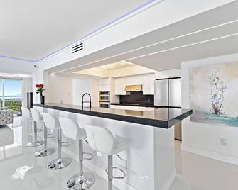 Luxury Penthouse in the heart of South Beach - Miami Beach - Küche