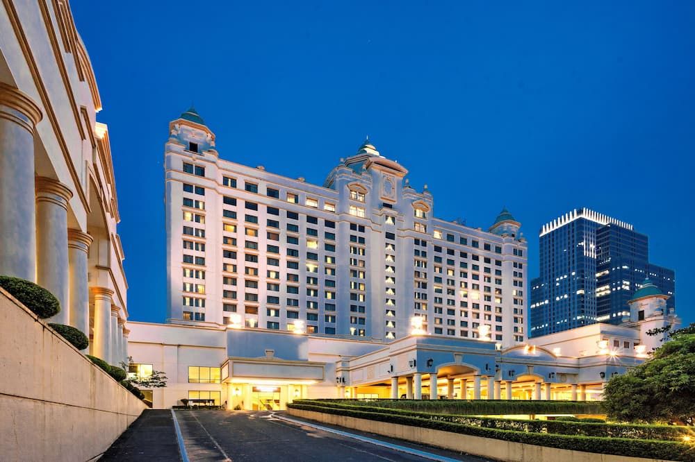 Waterfront Cebu City Hotel & Casino