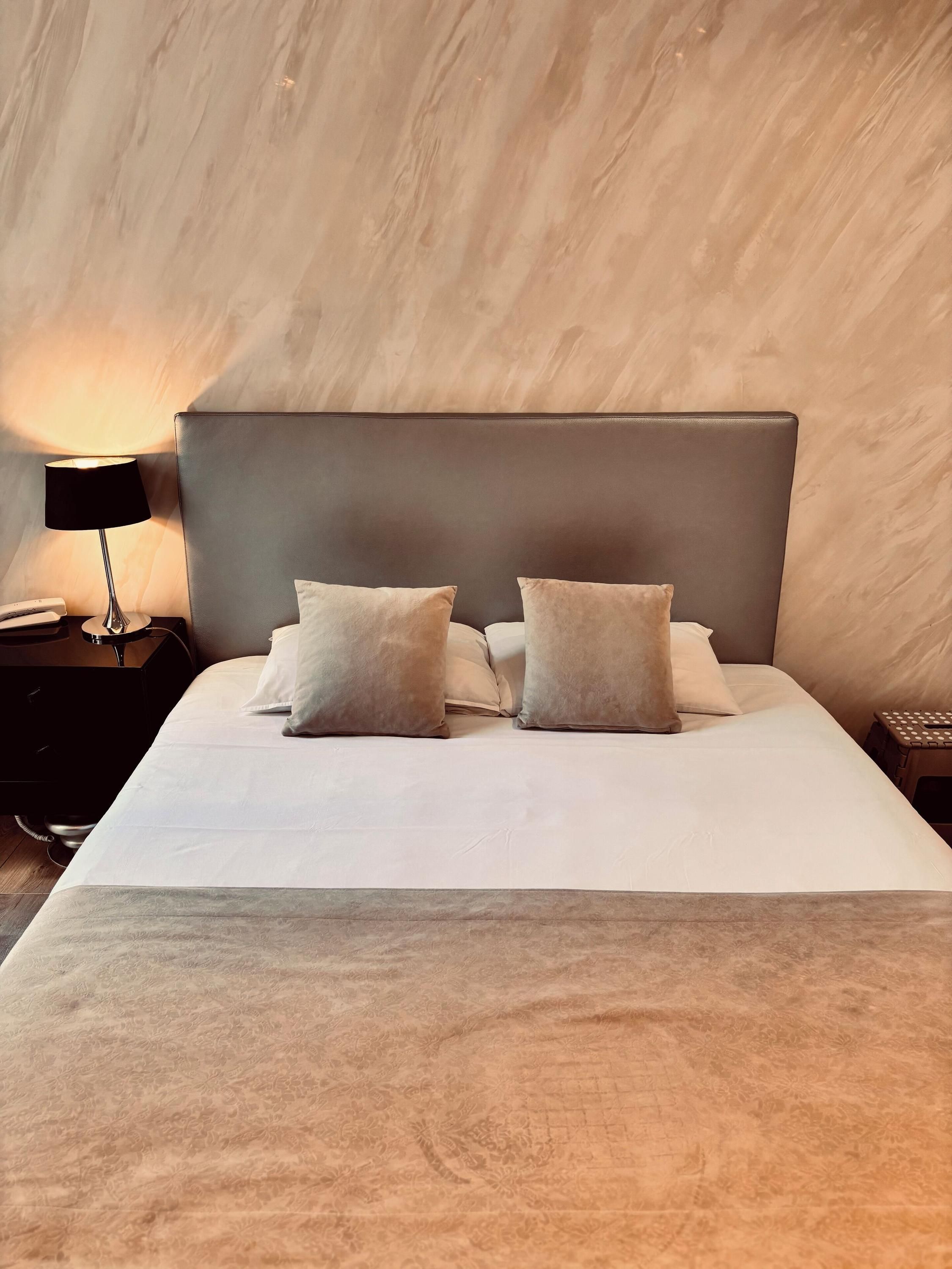 Logis Hôtel Saint Martin - אורליאן - חדר שינה