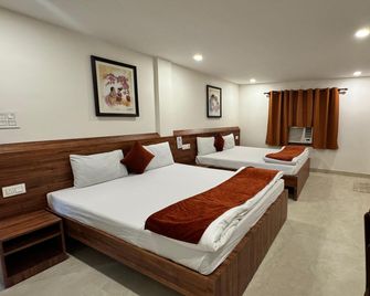 Hotel Saluja - Shiliguri