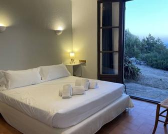 Airconditioned villa for 10 people in maquis with 180° sea view Sea access 600M - Porto Pollo - Camera da letto