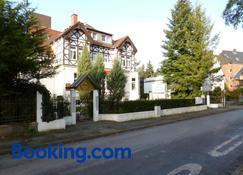 Hotel Restaurant Marbella - Minden - Gebouw