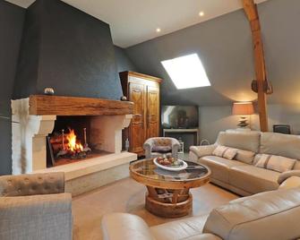 Charming Norman house with fireplace and private garden - Argentan - Wohnzimmer