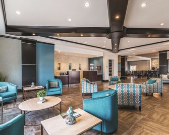 La Quinta Inn & Suites by Wyndham Dallas Grand Prairie South - Grand Prairie - Lounge