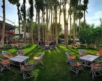 Hotel Shambhala - Leh - Patio