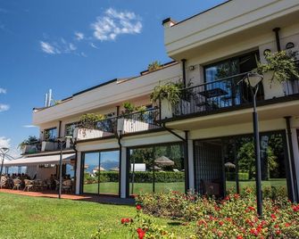 Yachting Hotel Mistral - Sirmione - Edificio