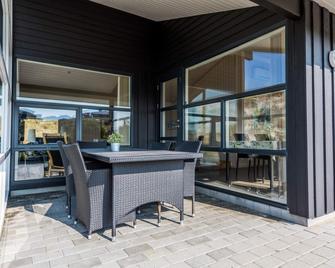 6 Person Holiday Home on a Holiday Park in Henne - Henne Strand - Patio