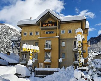 Hotel Bouton d'Or - Courmayeur - Courmayeur - Building