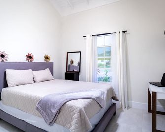 Family friendly accessible 3 bedroom bungalow 15 min to Ocho Rios - Boscobel - Habitación