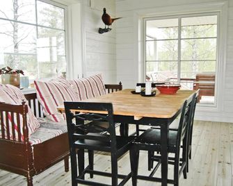 Cozy home in Karlstad with WiFi - Karlstad - Spisesal