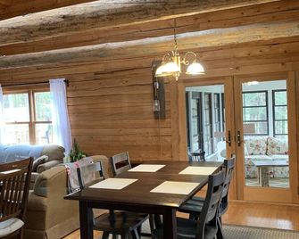 Beautiful cabin in the heart of Ohio's Amish Country - Wooster - Dining room