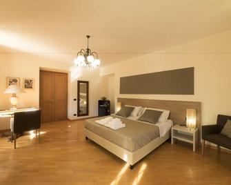 Bbuss Country Club - Catanzaro - Camera da letto