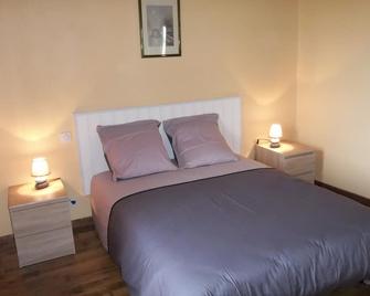 country house in the heart of Ségala lot - Linac - Habitación