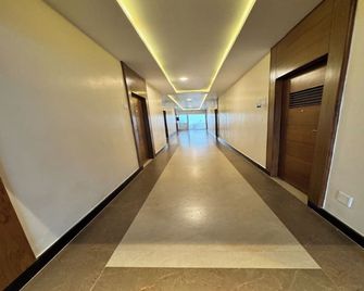 Nandha Grande Elite - Udumalaipettai - Hallway