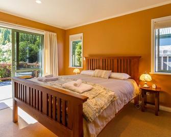 Sawmillers Retreat - Arrowtown Holiday Home - Arrowtown - Bedroom