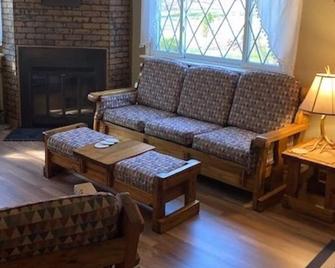 Willow Lodge~rest, Relax & Renew~near Historic Gettysburg - Gettysburg - Living room
