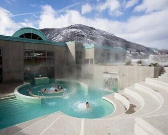 T2 42m2 center 100m thermal establishment and 150m cable cars - Ax-Les-Thermes - Pool