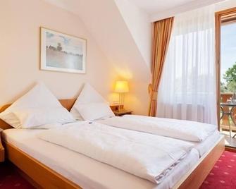 Bodensee-Hotel Kreuz - Uhldingen-Mühlhofen - Bedroom