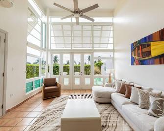 Dorado Beach 5 Bedroom Villa - Dorado - Sala de estar