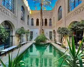 Dar Tozeur - Tozeur - Piscina