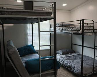 Cute Shawnee Twin Lakes home sleeps 10&has it all! - Shawnee - Schlafzimmer