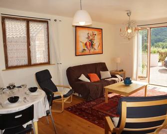 cottage in Aveyron near Conques, Belcastel, thermal baths of Cransac - Valady - Sala de estar