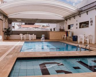 Alzira Granada Hotel - Sao Lourenco (Brasil) - Piscina