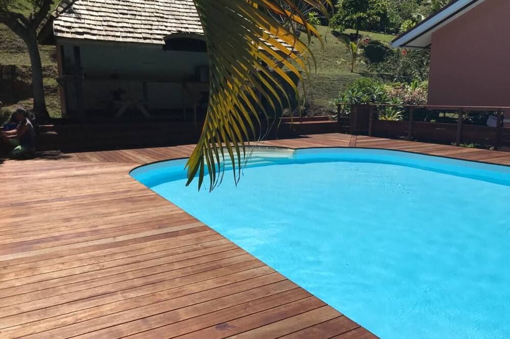 Chambre double supérieure et salle de bain privée - Vaitape - Pool