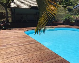 Chambre double supérieure et salle de bain privée - Vaitape - Pool