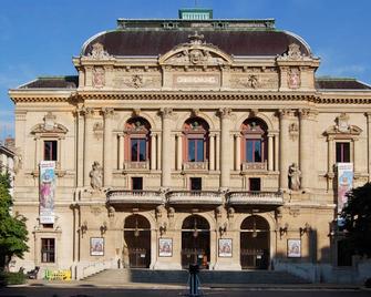 ibis Lyon Caluire Cité Internationale - Калюїр-е-Кюїр - Будівля