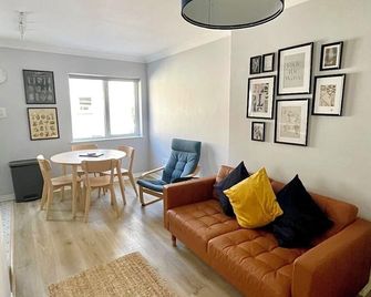 Fantastic City Centre Location - sleeps 5 - Galway - Salon