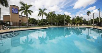 邁阿密國際機場安睡酒店 - 邁阿密斯普林斯 - 邁阿密泉 - 游泳池