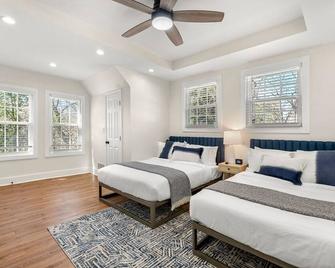Beautifully Modern Newly-Renovated Cottage in Norcross - Norcross - Schlafzimmer