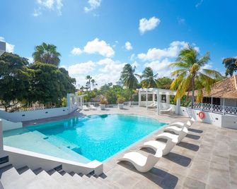 Papagayo Beach Resort - ווילמסטאד - בריכה