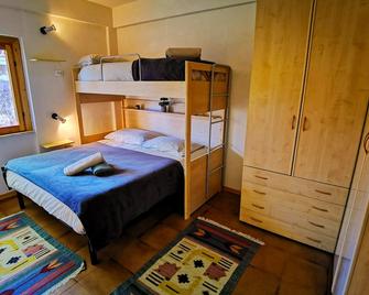 Cozy flat with balcony & fireplace in Camigliatello - Camigliatello Silano - Camera da letto