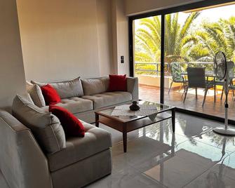 Sunny beach apartment near Sounion! - Sounion - Living room